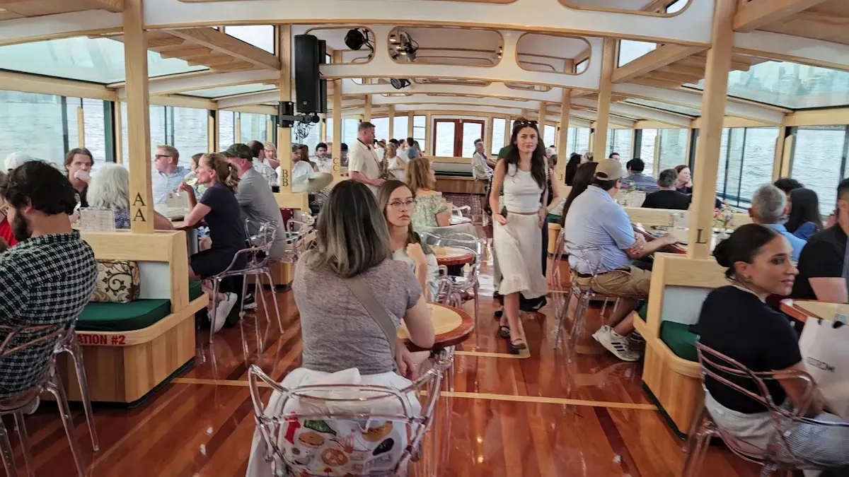 Guest photo by Paul Vetrano for Classic Harbor Line