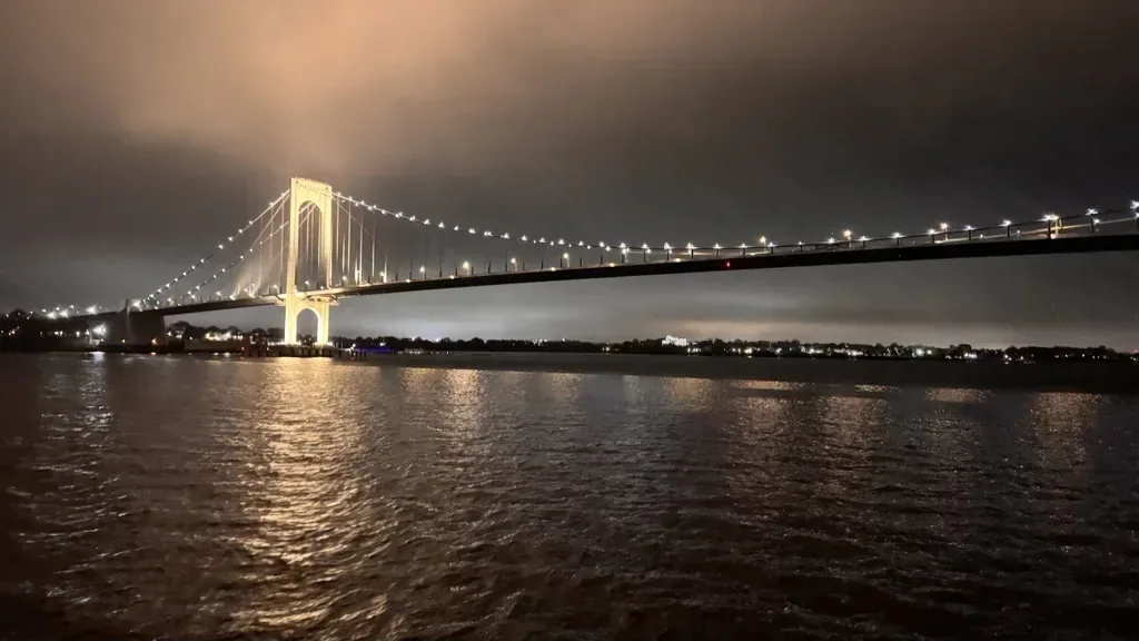Guest photo by L J for Skyline Cruises